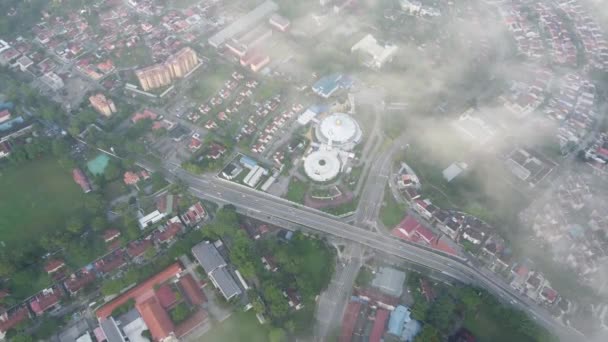 Aerial View Masjid Negeri Penang Covered Morning Low Cloud — Stok video