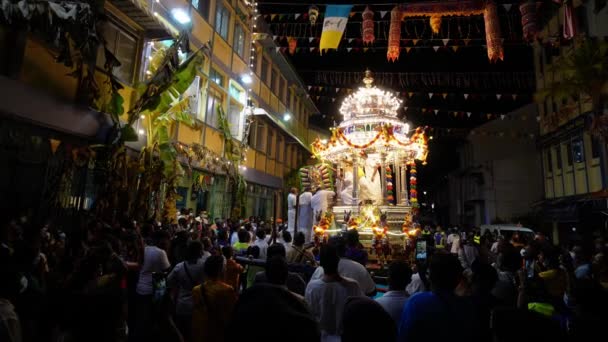 Georgetown Penang Malaysia Jan 2022 Ινδουιστές Πιστοί Μεταφέρουν Άγαλμα Murugan — Αρχείο Βίντεο