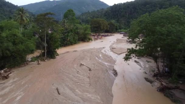 Baling Kedah Malasia Jul 2022 Mueven Sobre Río Después Una — Vídeo de stock