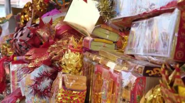 Bukit Mertajam, Penang, Malezya - 14 Ağustos 2022: Joss kağıdı hayalet ayı boyunca Zhongyuan Festivali sırasında bir araya toplandı