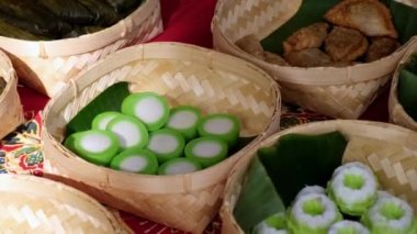 Lezzetli geleneksel Malezya pastasını masaya yatırın