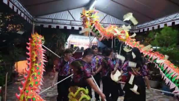Джорджтаун Пенанг Малайзия Августа 2022 Танец Дракона Броском Бумаги Джосс — стоковое видео