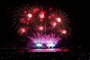 Pattaya Uluslararası Havai fişek Festivali, Chonburi Bölgesi, Tayland, 27 Kasım 2021