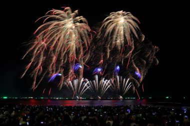 Pattaya Uluslararası Havai fişek Festivali, Chonburi Bölgesi, Tayland, 27 Kasım 2021