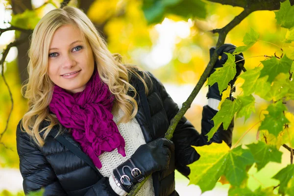 Meisje poseren — Stockfoto