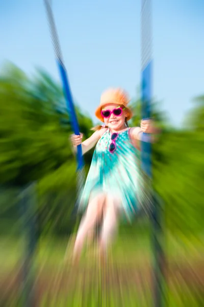 Chica y swing — Foto de Stock