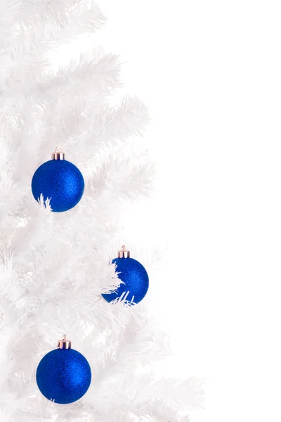 Bílý vánoční strom — Stock fotografie