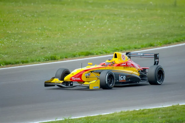 Vandoorne da equipe de corrida Josef Kaufman na Fórmula Renault 2.0 — Fotografia de Stock