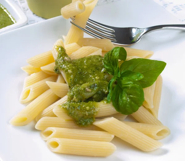 Pasta med pesto — Stockfoto