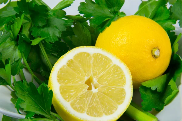 Lemon and parsley — Stock Photo, Image