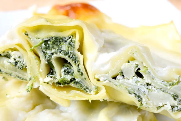 Lazanya Beşamel sos