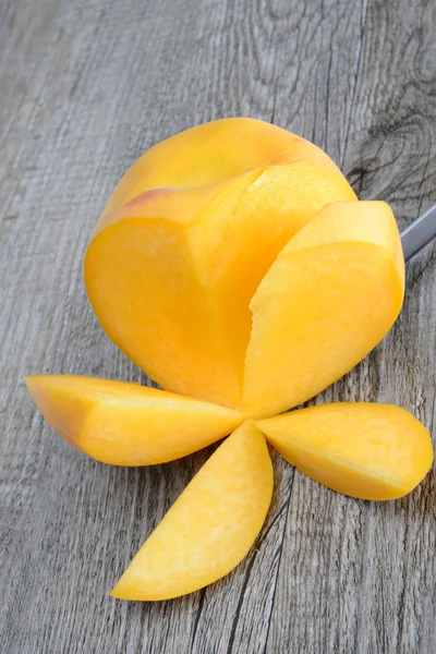 Pêssego amarelo chamado percoca — Fotografia de Stock