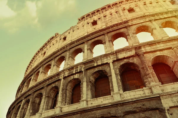 Coliseu envelhecido roma — Fotografia de Stock