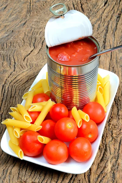 Vaso di pomodori — Foto Stock