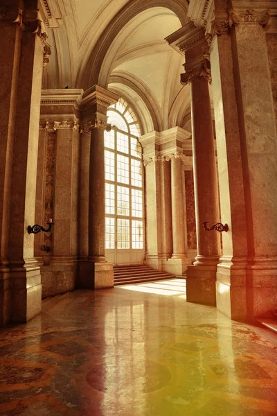Wieku wnętrze pałacu caserta — Zdjęcie stockowe