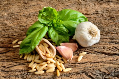 pesto Cenova için malzemeler