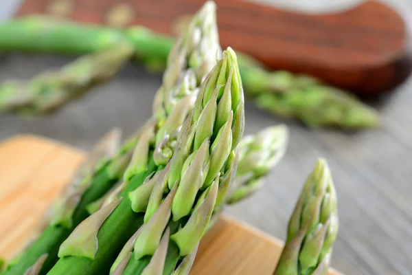 Raw asparagus — Stock Photo, Image