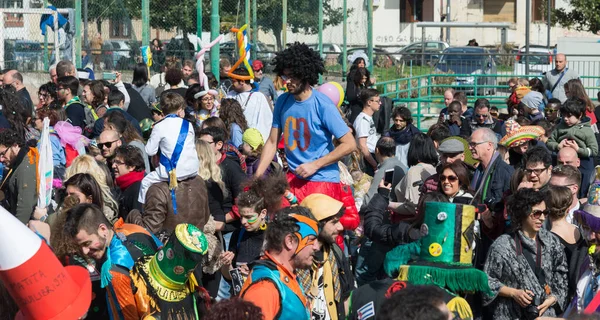 Naples, İtalya-26 Şubat 2017: 35 karnaval Scampia Gridas Felice Pignataro tarafından 1981 yılında kurulan bir Kültür Derneği.