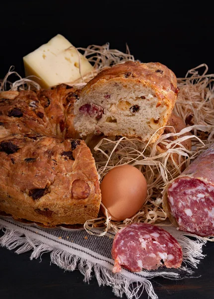 Casatiello Típico Neapolitan Com Salame Queijo — Fotografia de Stock