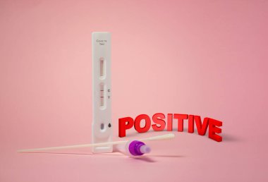 Covid 19 virüsünün tespiti için hızlı burun antijeni testi pozitif sonuç verdi.