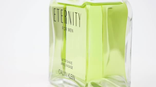 Italia Iunie 2022 Calvin Klein Eternity Aftershave Sticlă Limpede Fundal — Videoclip de stoc