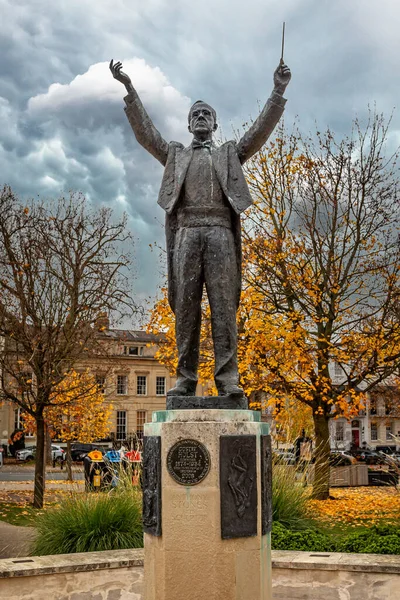 Άγαλμα Του Gustav Holst Συνθέτη Των Πλανητών Στο Cheltenham Gloucestershire — Φωτογραφία Αρχείου