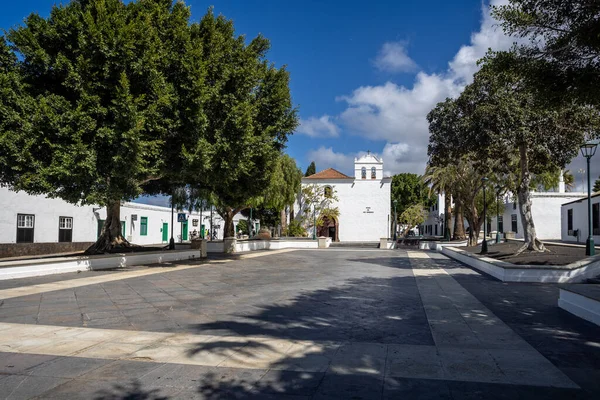 Εκκλησία Της Παναγίας Των Διορθώσεων Στην Plaza Los Remedios Στη — Φωτογραφία Αρχείου