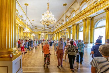 23 Temmuz 2019 'da Rusya' nın St. Petersburg kentindeki Hermitage Müzesi 'nde altın kaplama bir devlet odası açıldı.