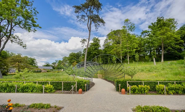 Vista Los Jardines Formales Con Pérgola Metal Ornamentado Newt Cerca — Foto de Stock