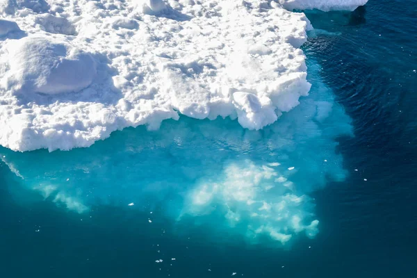 Крупним Планом Край Айсберга Блакитного Берга Під Водою — стокове фото