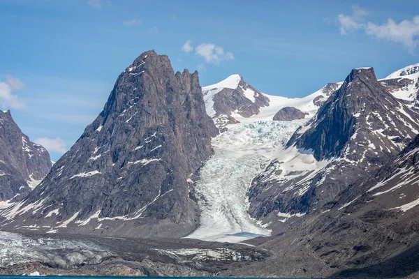 Large Glacier Flowing Mountain Side Sea Evighedsfjord Greenland — ストック写真