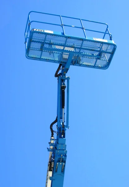 Elevador de plataforma hidráulica — Fotografia de Stock