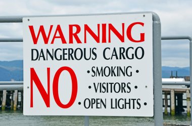 tehlikeli yük alan uyarı