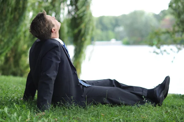 Relaxing in the park — Stock Photo, Image