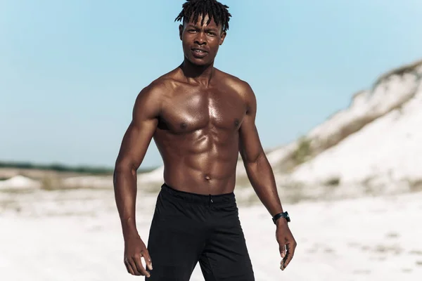 Portrait Homme Afro Américain Athlète Fitness Avec Torse Musclé Par — Photo