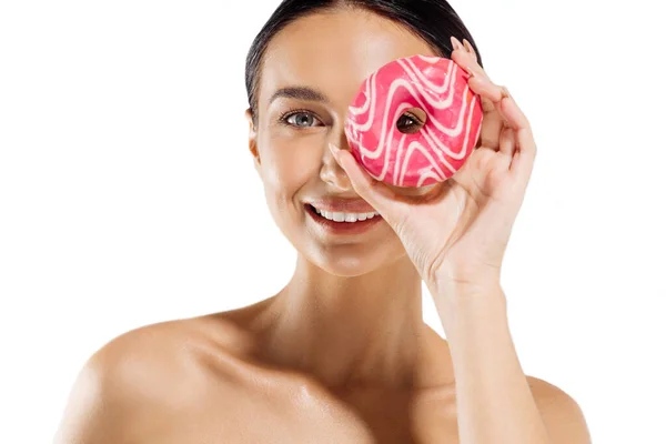 Grappig Mooi Lachend Meisje Met Een Donut Buurt Van Haar — Stockfoto