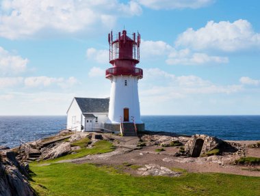 Lindesnes Deniz Feneri, Deniz ve Kayalıklar 'daki kıyı manzarası, Norveç anakarasının güney ucu.