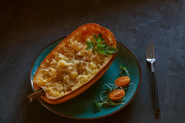 Fresh Cooked Organic Spaghetti Squash Cucurbita Pepo Vegetable Black Background — Stok Foto