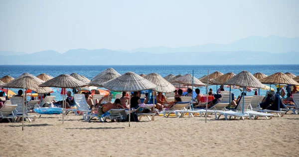 Sommaren på stranden i sarimsakli, Turkiet — Stockfoto