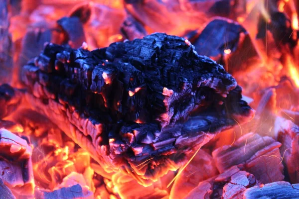 Vacker Bakgrund Brinnande Kol Olika Färger Foto Vacker Bakgrund Olika — Stockfoto