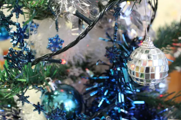 Christmas Tree Decorations Toys Luminous Garland Photo Christmas Tree Garland — Stock Photo, Image