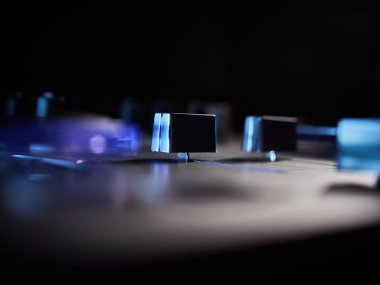 Bir gece kulübü partisinde DJ Midi kontrolörü, bir sürü düğme ve düğme. Parti