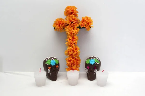 Chocolate Doce Forma Crânio Tradicional Altar Com Pão Dos Mortos — Fotografia de Stock