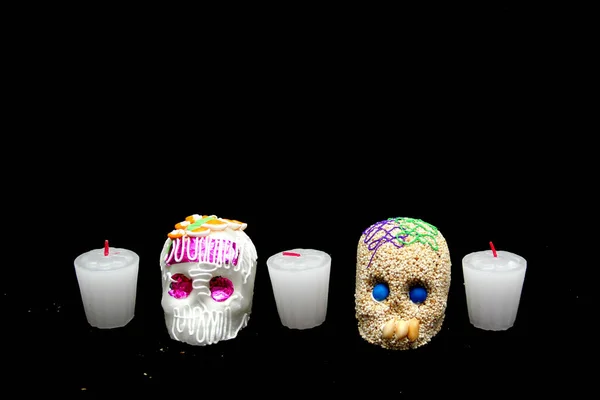 Süßigkeiten Form Eines Totenkopfes Aus Zucker Und Amaranth Die Opfergabe — Stockfoto