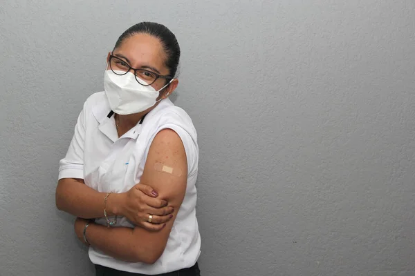 Latin Young Adult Woman Glasses Shows Her Arm Recently Vaccinated — Stock Fotó
