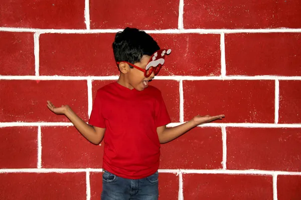 Menino Latino Anos Feliz Animado Porque Dezembro Chegou Será Natal — Fotografia de Stock