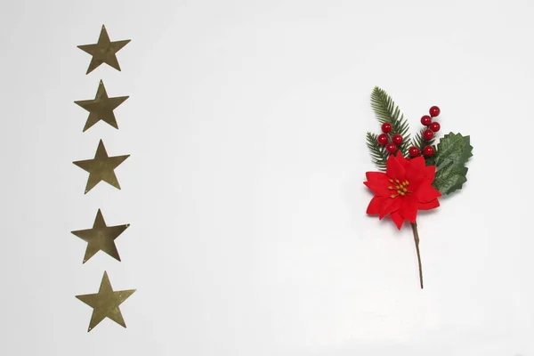 Λαμπερά Αστέρια Διακοσμημένο Πλαίσιο Για Χριστούγεννα Μηνύματα Λουλούδια Poinsettia Και — Φωτογραφία Αρχείου
