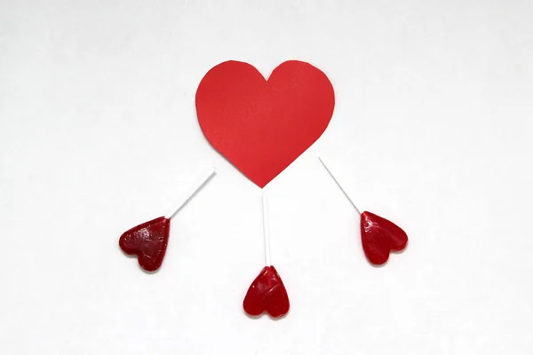 Pirulito Doces Forma Coração Vermelho Como Presente Dia Amor Amizade — Fotografia de Stock