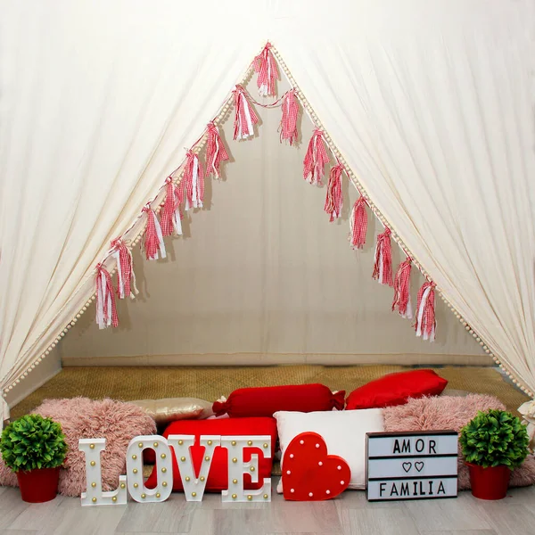 White Teepee Red Decorations Cushions Sign Says Love Family Ready — Stockfoto