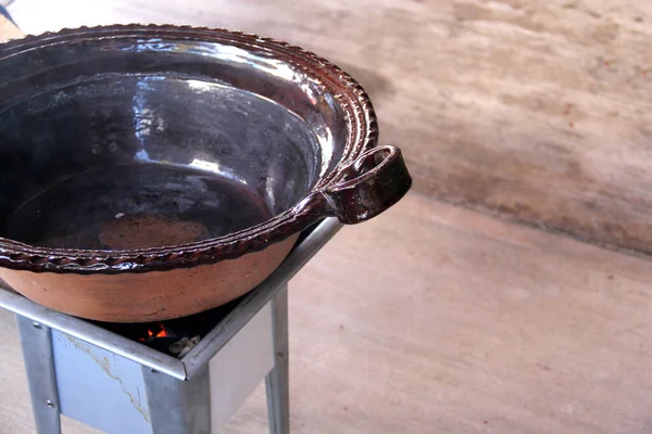 Cooking Food Clay Pots Pans Dangerous Due Its High Lead — Fotografia de Stock